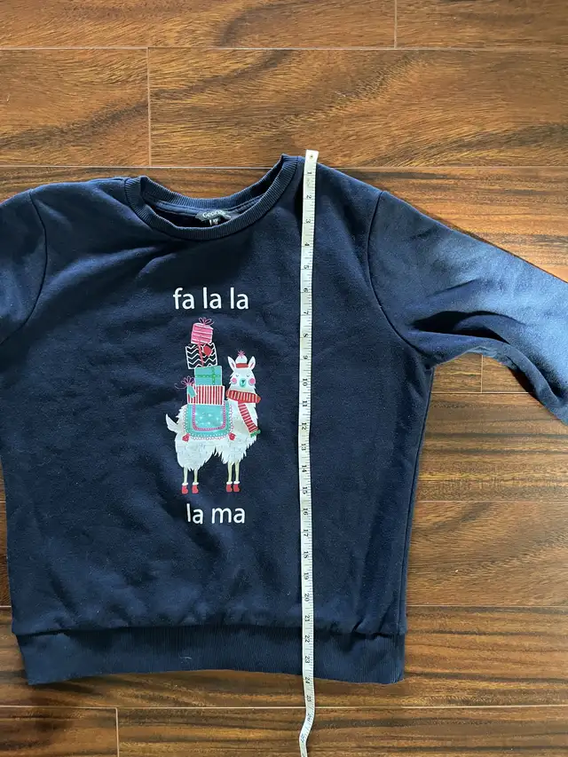 George women’s extra small holiday llama sweatshirt, navy in Women's - Tops & Outerwear in Oshawa / Durham Region - Image 6