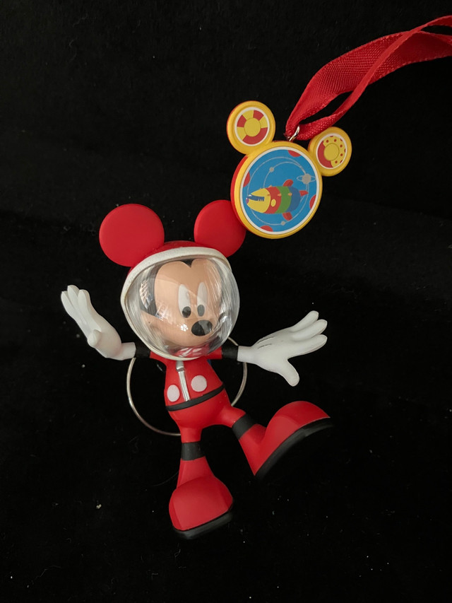 Hallmark Keepsake Ornament Mickey & Toodles in Space dans Fêtes et événements  à Ville de Montréal - Image 3