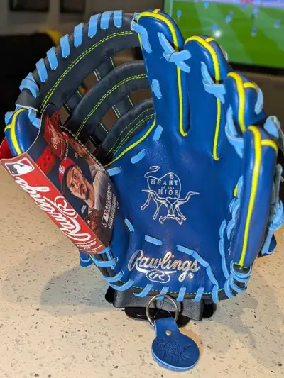 NEW Rawlings Heart of the Hide 11.75", View more