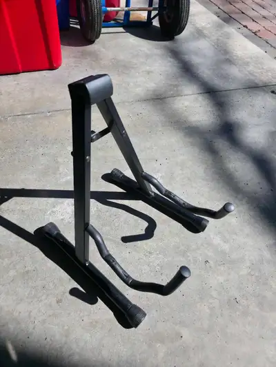 Folding guitar stand like new, View more