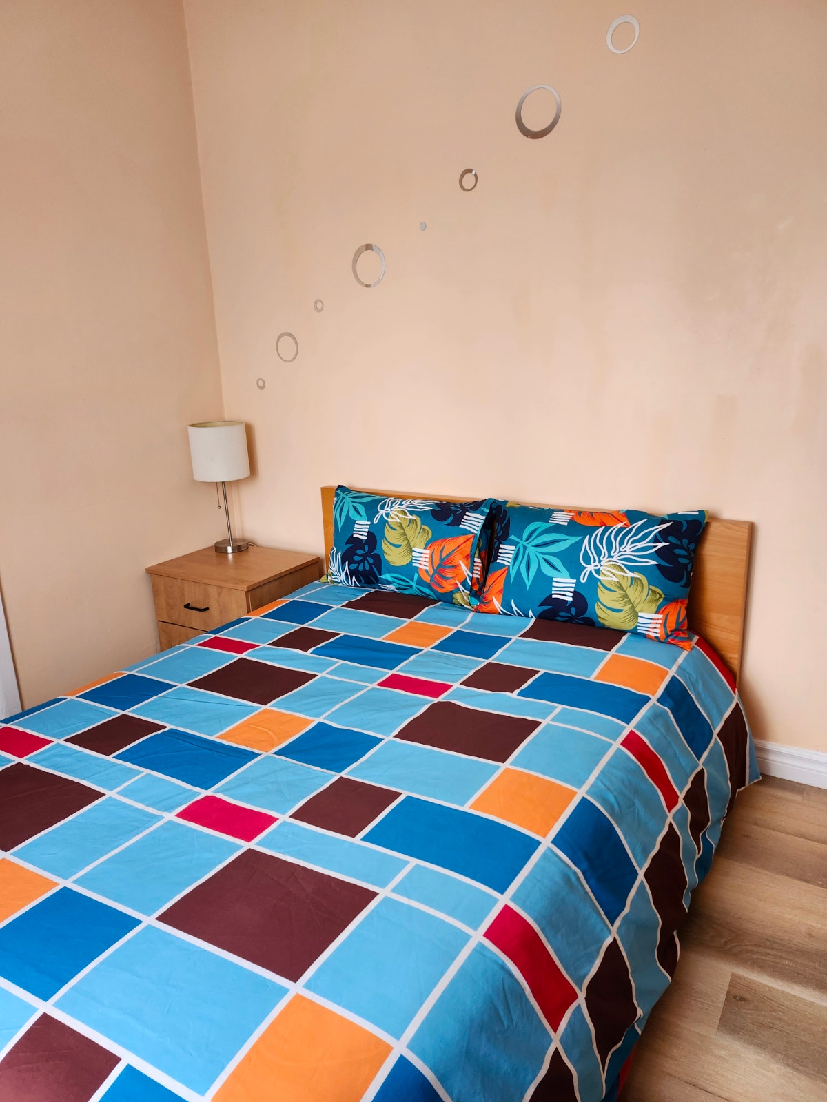 BEDROOM FOR RENT — photo 1