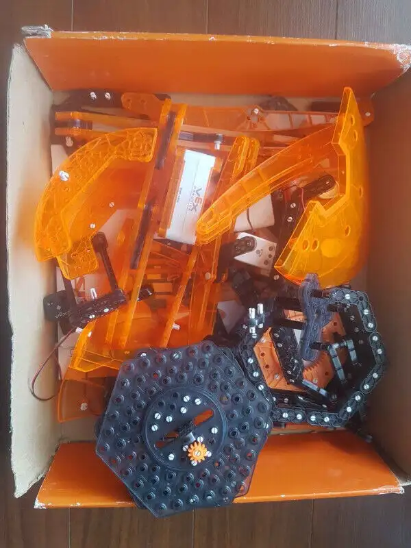 VEX Robotics Spider by over 350 parts in Toys & Games in Calgary - Image 5