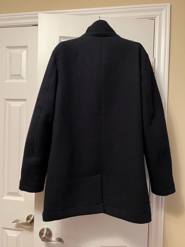 Guess Winter Coat with removable hood, S, Navy Blue in Men's in Kingston - Image 2