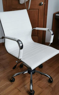 Chaise de bureau (blanche)