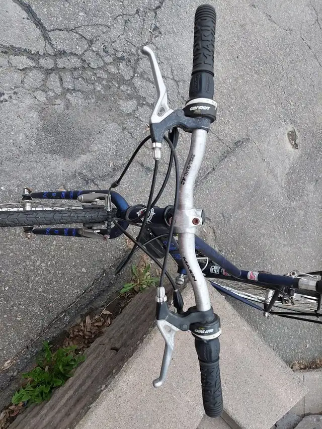 vélo hybride, marin kent-field 21 vitesses in Cruiser, Commuter & Hybrid in Laval / North Shore - Image 5