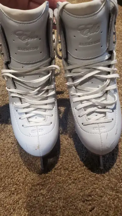 Jackson Elle Fusion Size 4.5 R Figure Skates, View more
