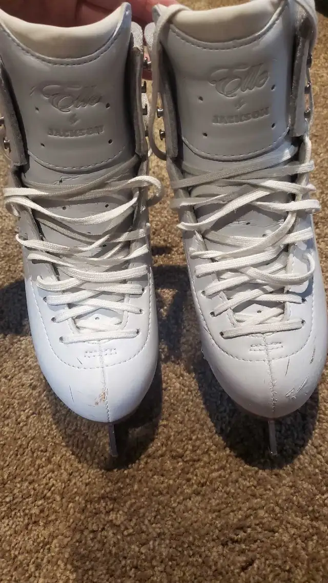 Jackson Elle Fusion Size 4.5 R Figure Skates in Skates & Blades in Kitchener / Waterloo - Image 2