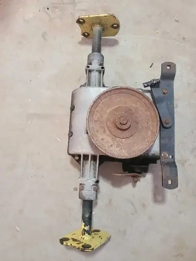 John Deere 100 series gear transmission , View more