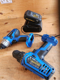 Perceuse-2 batteries-chargeur/Drill-2 batteries-charger