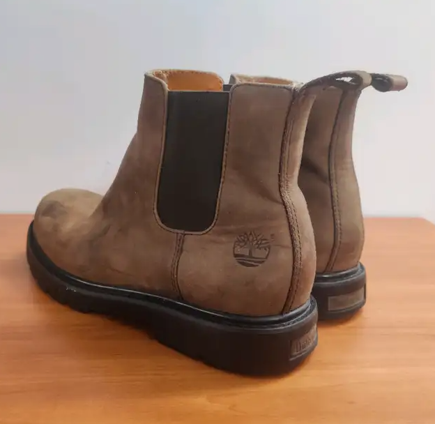 Timberland Chelsea Slip On Boots | Womens 8 US in Women's - Shoes in Mississauga / Peel Region - Image 3