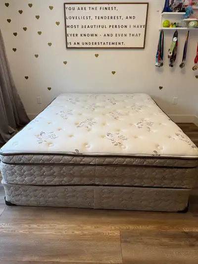 Queen mattress and boxspring prices to sell!!, View more