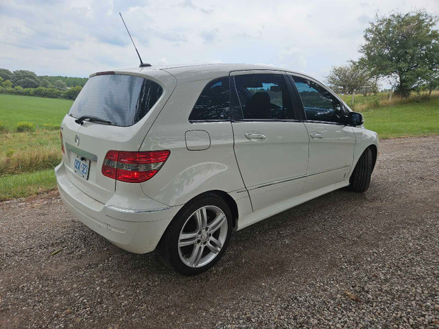 2008 Mercedes B200 in Cars & Trucks in Kitchener / Waterloo - Image 2