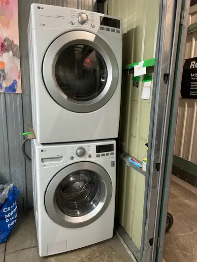 Frigidaire cuisinière laveuse sécheuse parfait état prix parfait, View more