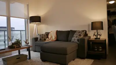1 Den in shared apartment