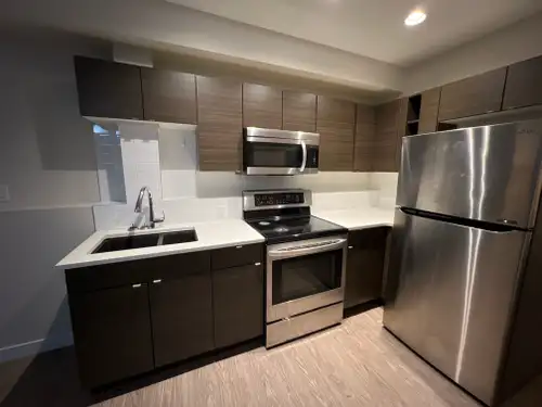 SPACIOUS 2BR BI-LEVEL DUPLEX – Prime Earl Grey / Confusion Corner Location! Available ASAP | ~932 Sq...