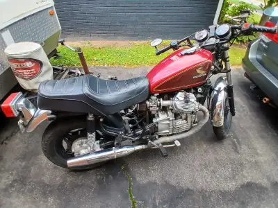 Great condition! This bike is easy to ride and maintain. Aftermarket Mikuni carbs combined with wrap...