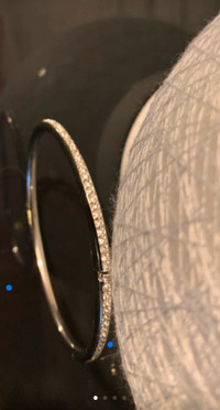 Crystal stone bracelet