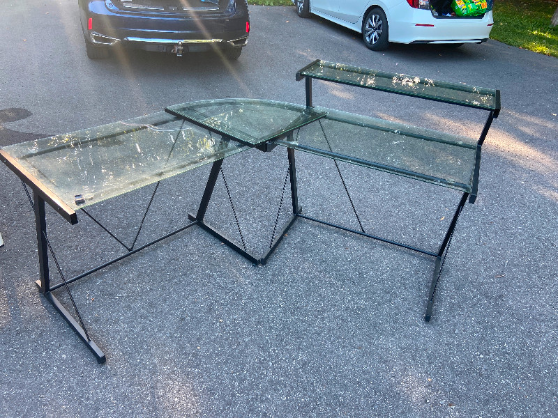 Corner desk Desks Ottawa Kijiji