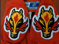 Pre owned CCM Calgary Flames jersey mens XL
