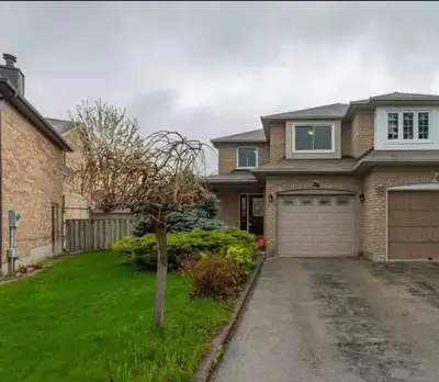 Sharing rooms available on upper floor Mostly girls living in the house Utilities included. LOCATION...