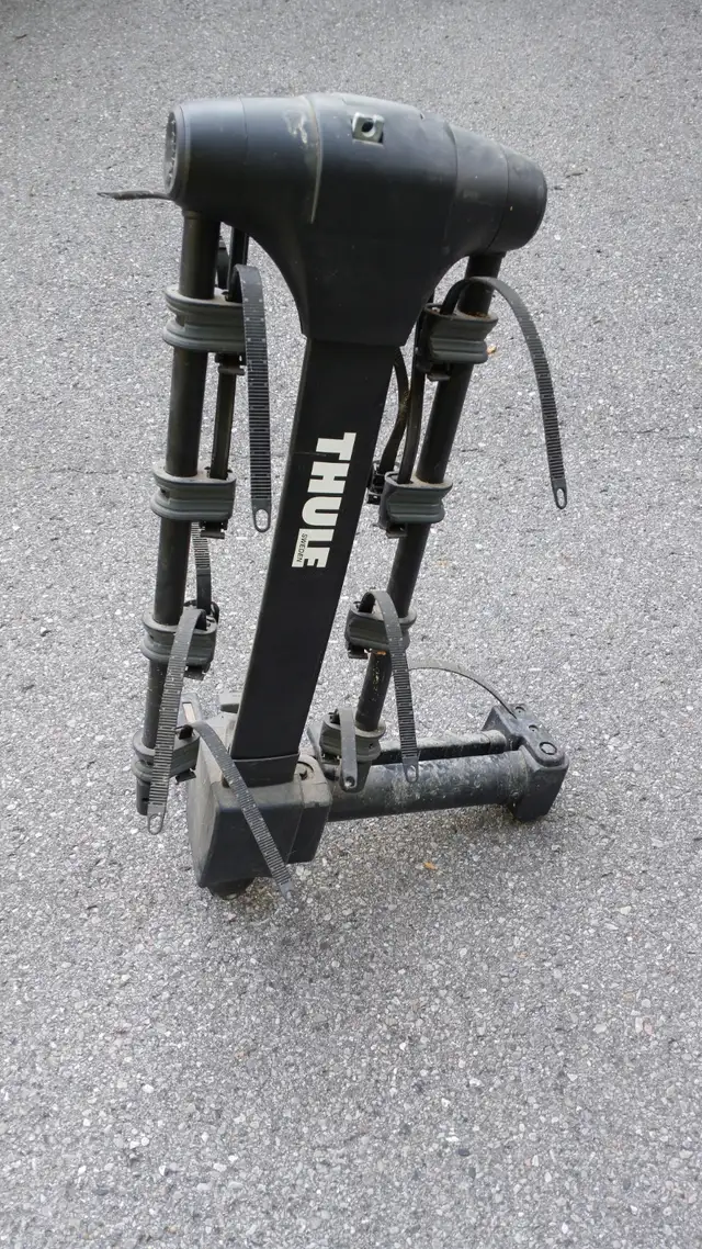 4-Bike Thule Trailer Hitch Bike Rack in Other in Markham / York Region - Image 3