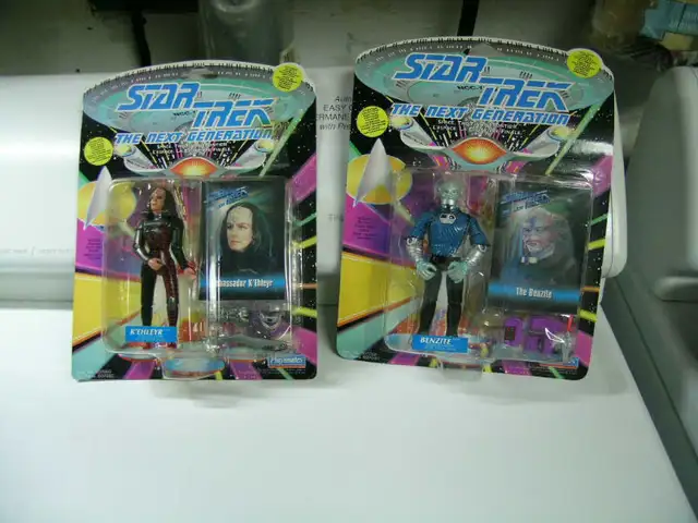 STAR TREK The Next Generation  6 inch figures new in package in Toys & Games in Kitchener / Waterloo - Image 2