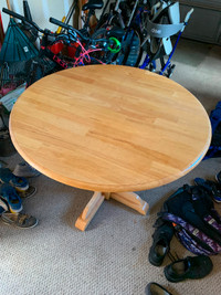 MINT Condition Dining Set - PRICED TO SELL!
