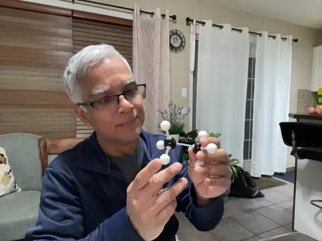 Chemistry 20/30, in-person/online,Highly experienced, PhD, Prof.64656294036737120