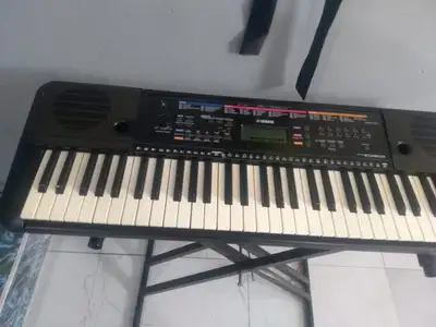 Yamaha keyboard PSRE263 wirh Stand , View more