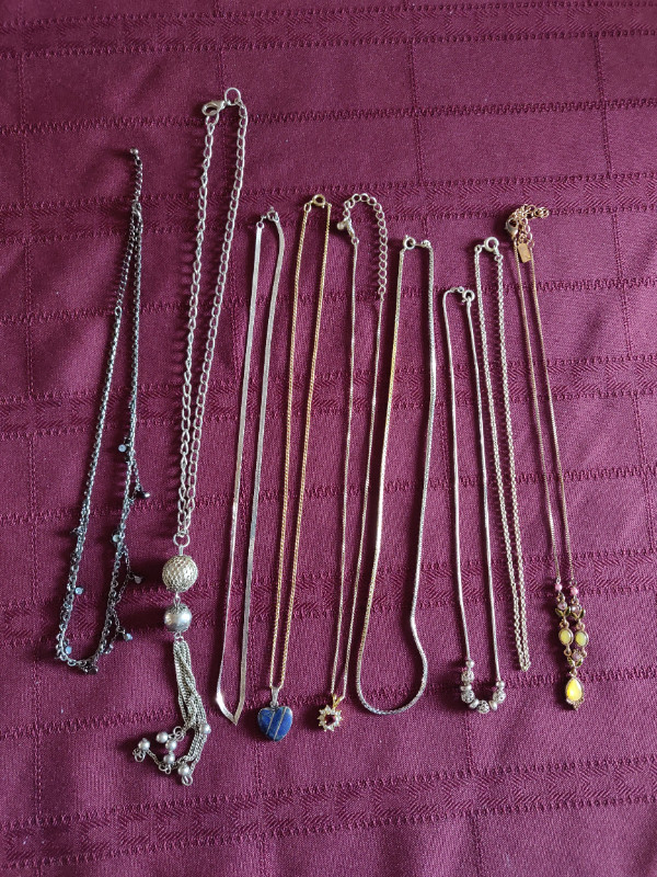 Lot of 9 Necklaces in Jewellery & Watches in Ottawa