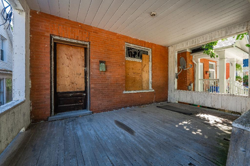 TRIPLEX/DUPLEX OPPORTUNITY W/ 500K SPREAD COMPLETE GUT & REDO