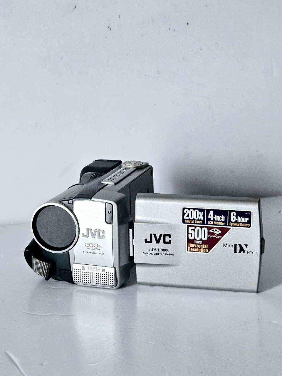 JVC GR-DVL9000E Mini DV Format Movie shops Video Camera Camcorder Battery