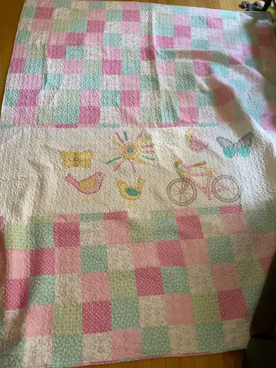 Quilt, pillow sham and 2 pillows, View more