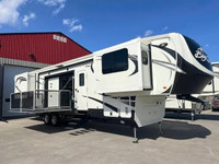 2015 HEARTLAND BIG COUNTRY 3900 FLP