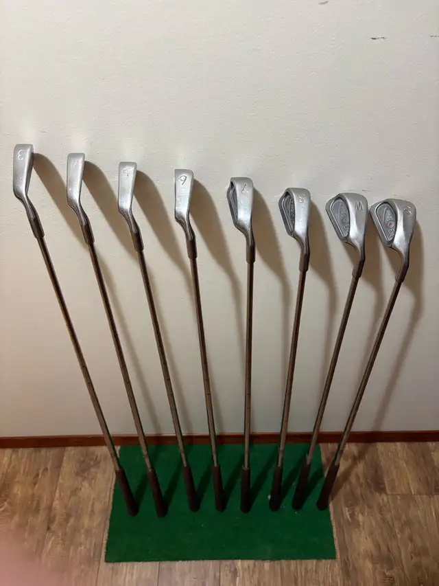 Ping Eye 2 Red Dot Golf Iron Set in Golf in Kingston - Image 3