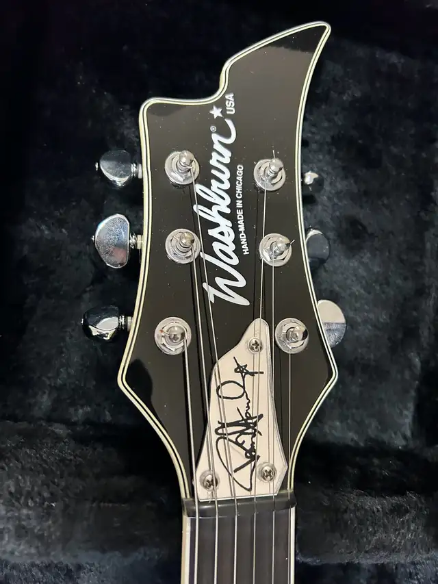 Washburn Paul Stanley Guitar - vintage 1999 in Guitars in Edmonton - Image 3