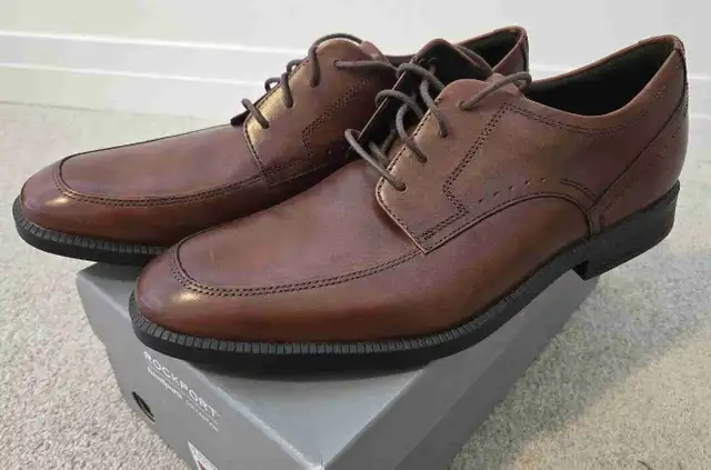 Rockport Light Brown Leather Dress Shoes in Men's Shoes in Markham / York Region - Image 2