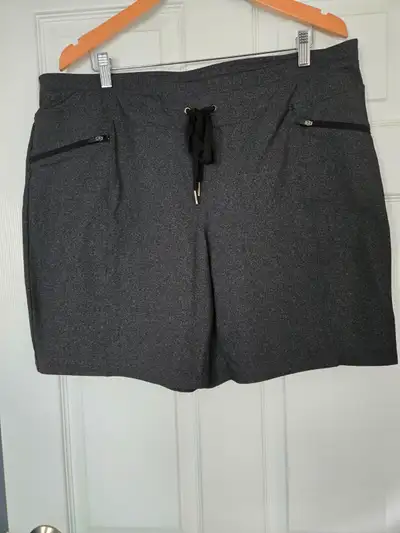 "Hyba" Grey Shorts, 2x, View more