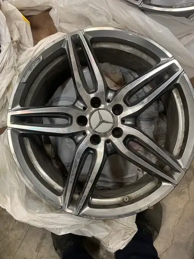 Mercedes / AMG - Rims 2019 to 2023 - E-53/63/43 5 Spoke - 19" previously used on winter tire set Con...