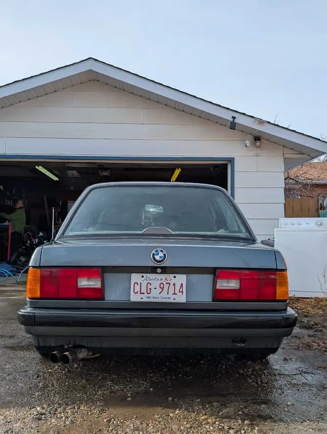 1990 BMW E30 450665855950540802