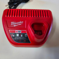 Milwaukee M12 battery charger