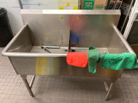 Commercial sink for sale in mississauaga! In good condition