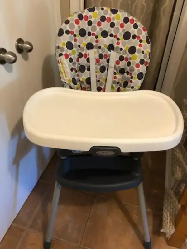 3-in-1 high chair, booster seat + more in Feeding & High Chairs in Oakville / Halton Region - Image 10