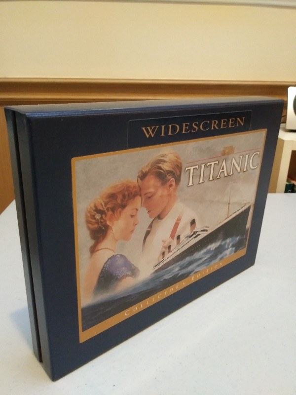 Titanic VHS Collector's Edition Box Set in CDs, DVDs & Blu-ray in City of Toronto