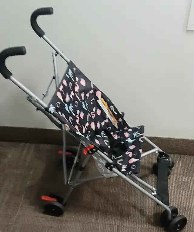 Baby Stroller in Strollers, Carriers & Car Seats in Edmonton - Image 2