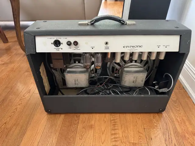 1966 Epiphone Ensign EA-14RVT 2x10 vintage amplifier in Amps & Pedals in City of Toronto - Image 3