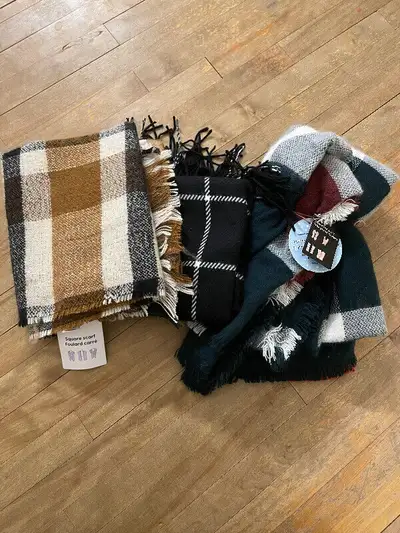 53 ads for burberry scarf in All Categories in Canada Kijiji Marketplaces