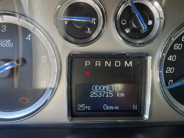 2010 Cadillac escalade 253000 km, runs excellent $9000 obo in Cars & Trucks in Red Deer - Image 2