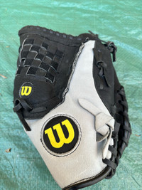 Baseball Glove 12.5” left hand fit/ RT throw -  Wilson A300