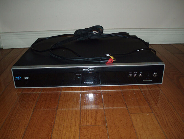 Insignia Blu Ray Player  / Panasonic Philips DVD Players in Video & TV Accessories in City of Toronto